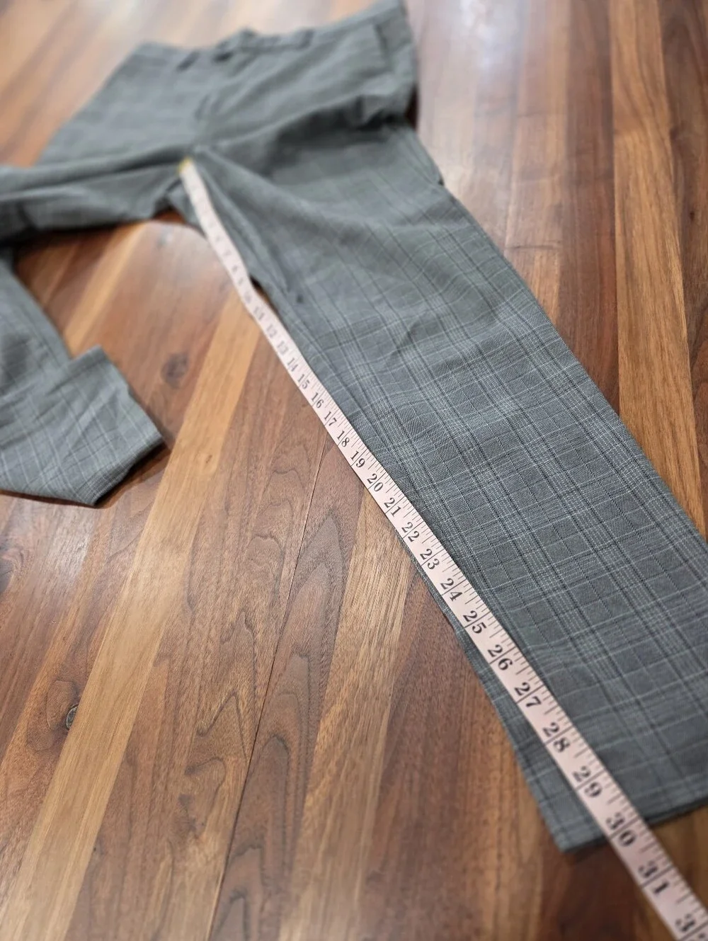 Banana Republic Grayson Slim Tapered Gray Plaid Dress Pants Size 30 X 32